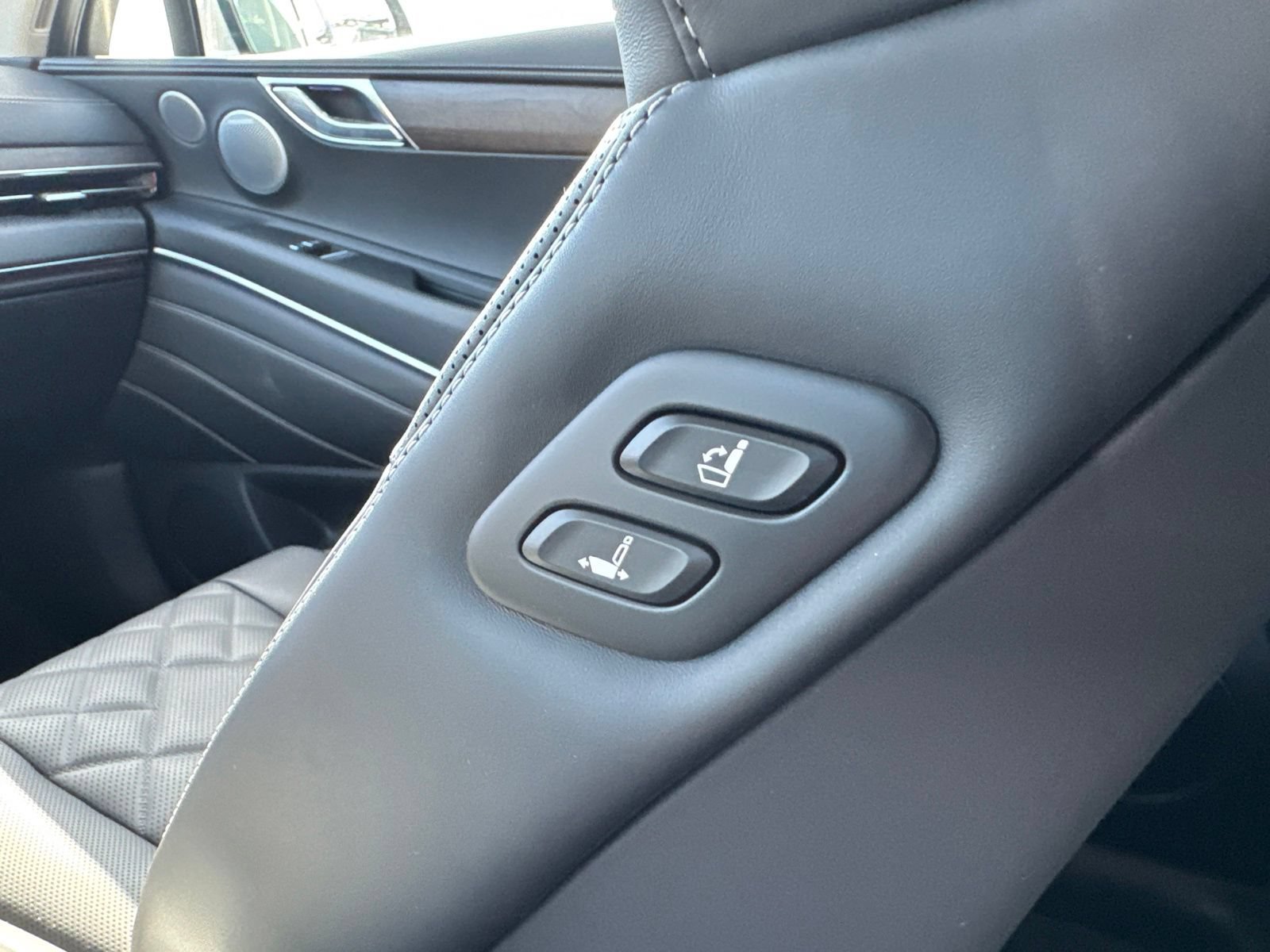 New 2026 Genesis GV80 3.5T Prestige AWD/4WD image 17