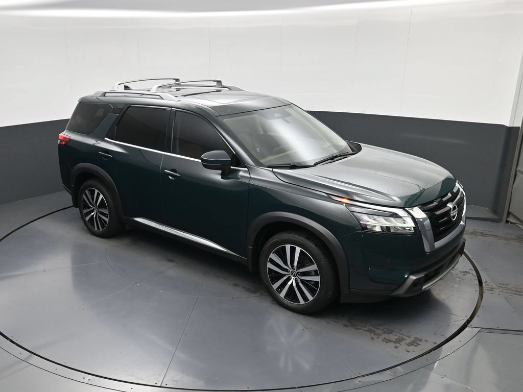 Used 2024 Nissan Pathfinder Platinum w/ Cargo Package FWD image 28