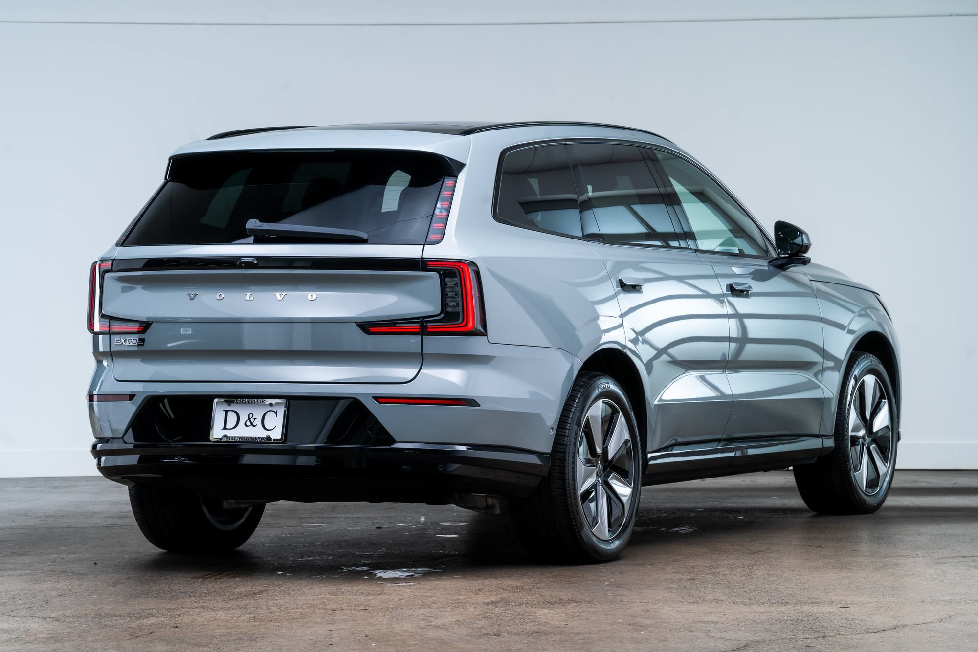 Used 2025 Volvo EX90 Plus AWD/4WD image 6