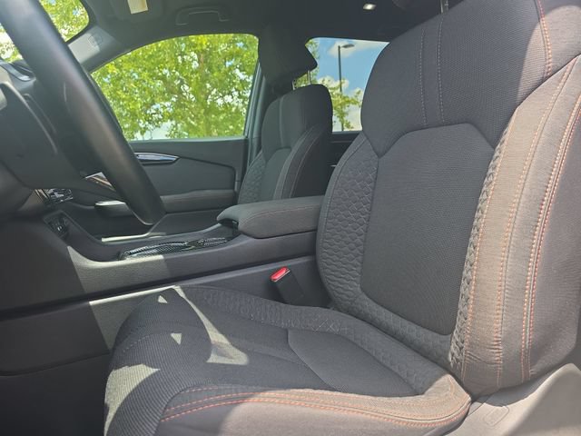 Used 2025 Honda Pilot Sport image 16