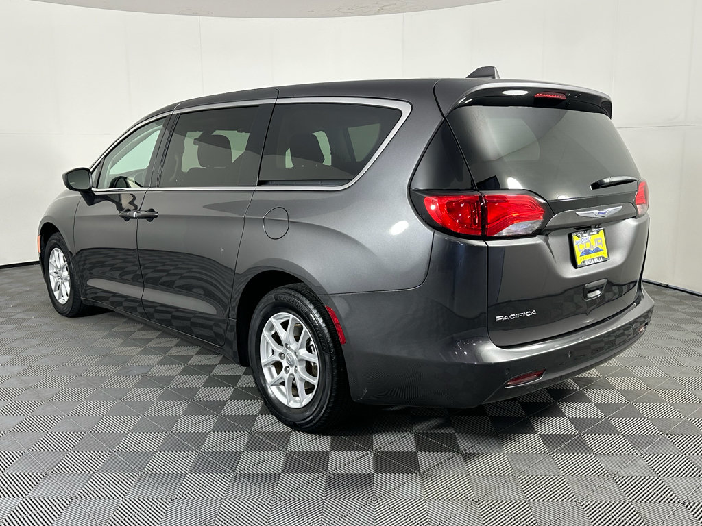 Used 2019 Chrysler Pacifica LX FWD image 5