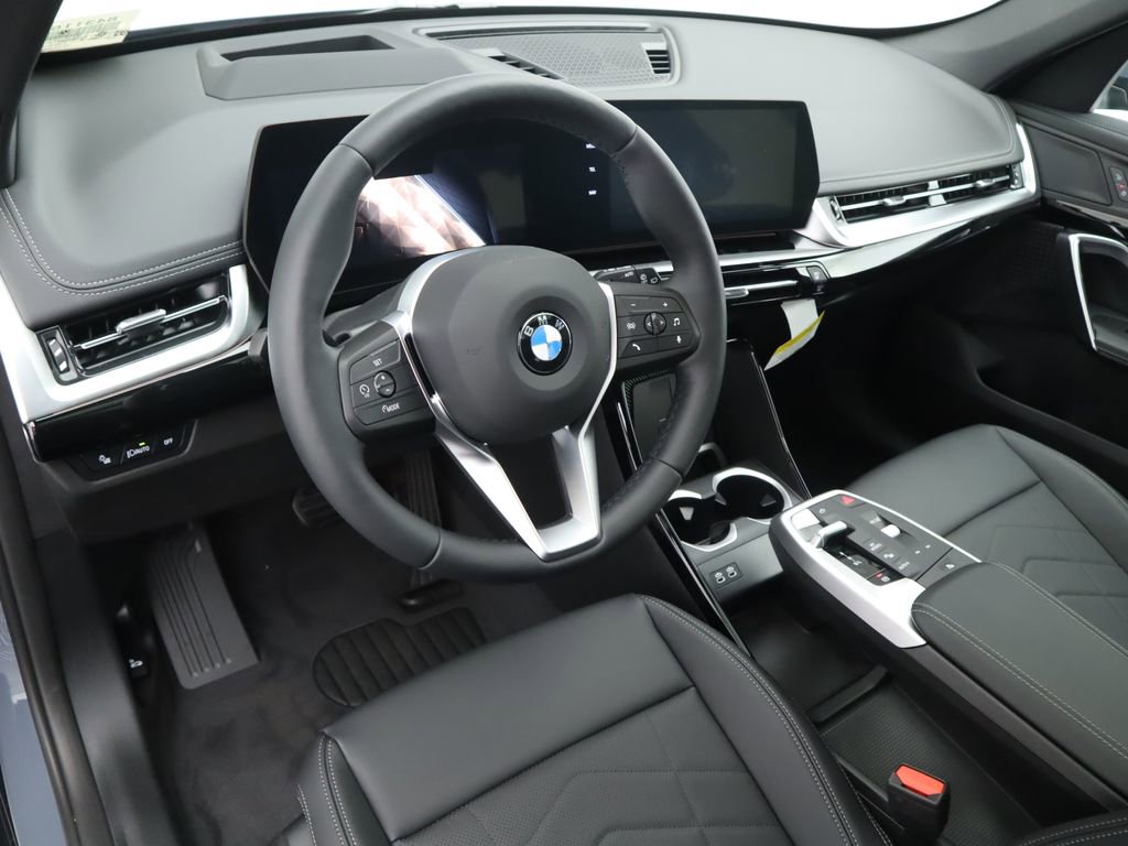 Certified 2025 BMW X1 xDrive28i w/ Technology Package image 10