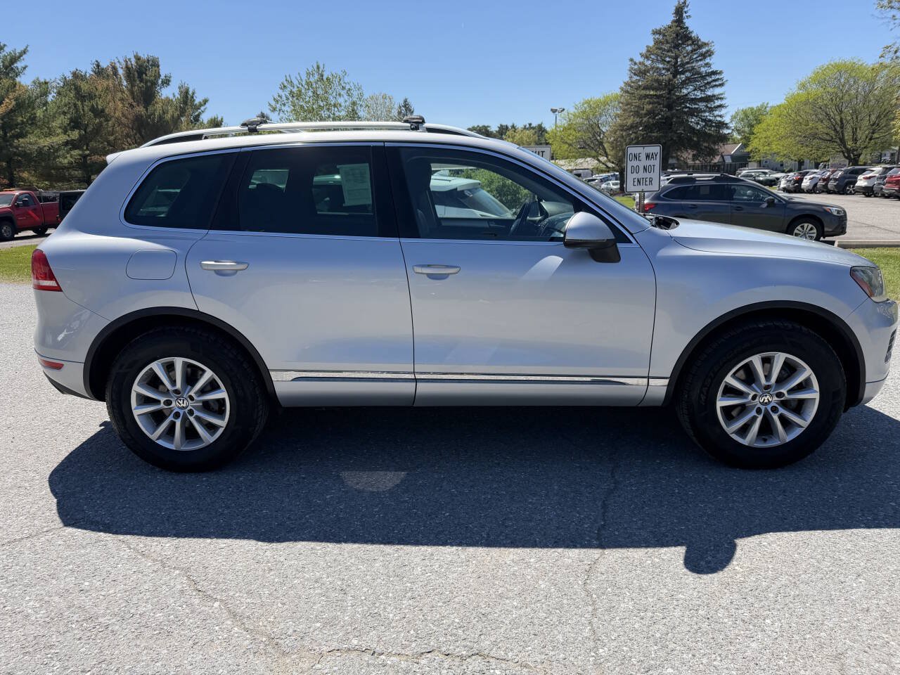 Used 2013 Volkswagen Touareg Sport AWD/4WD image 6