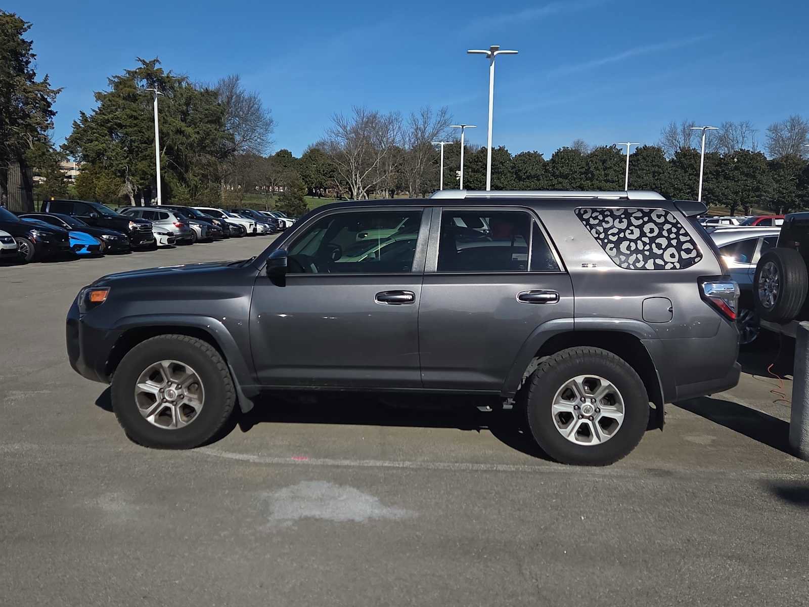 Used 2018 Toyota 4Runner SR5 image 7