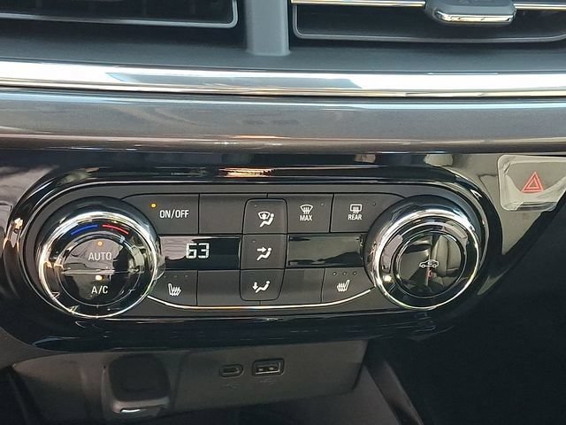 New 2026 Chevrolet Trax ACTIV w/ Sunroof Package FWD image 13