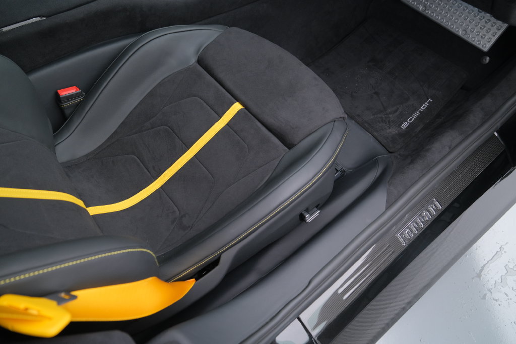 Used 2025 Ferrari 12Cilindri RWD image 16