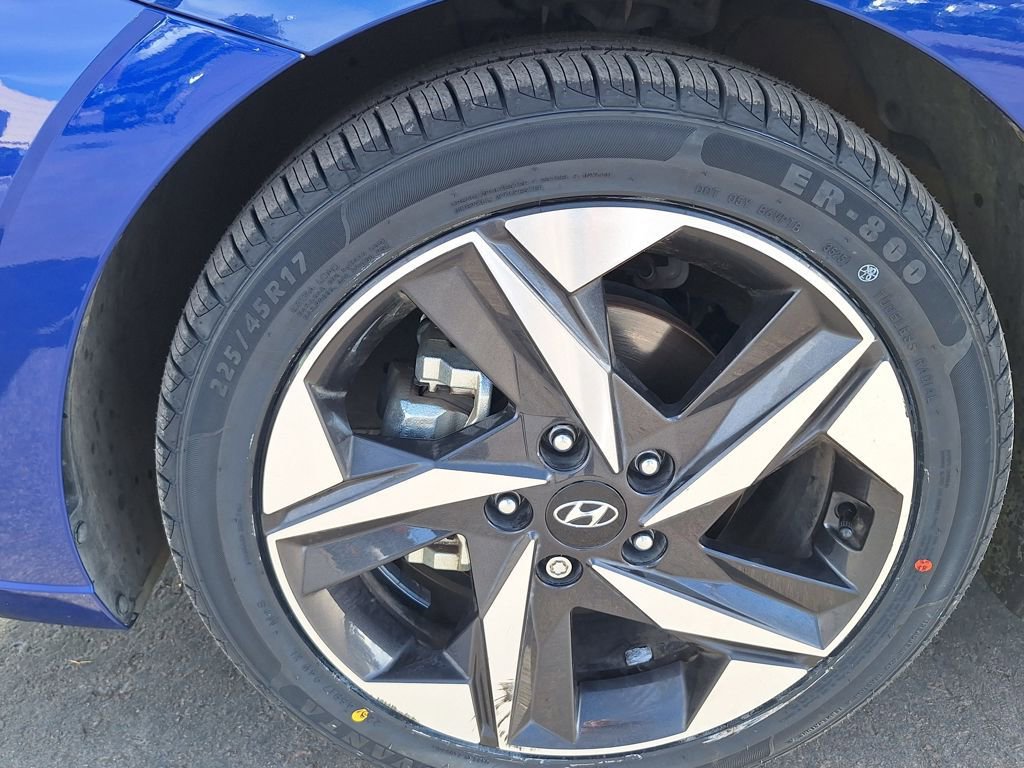 Certified 2021 Hyundai Elantra Limited image 33