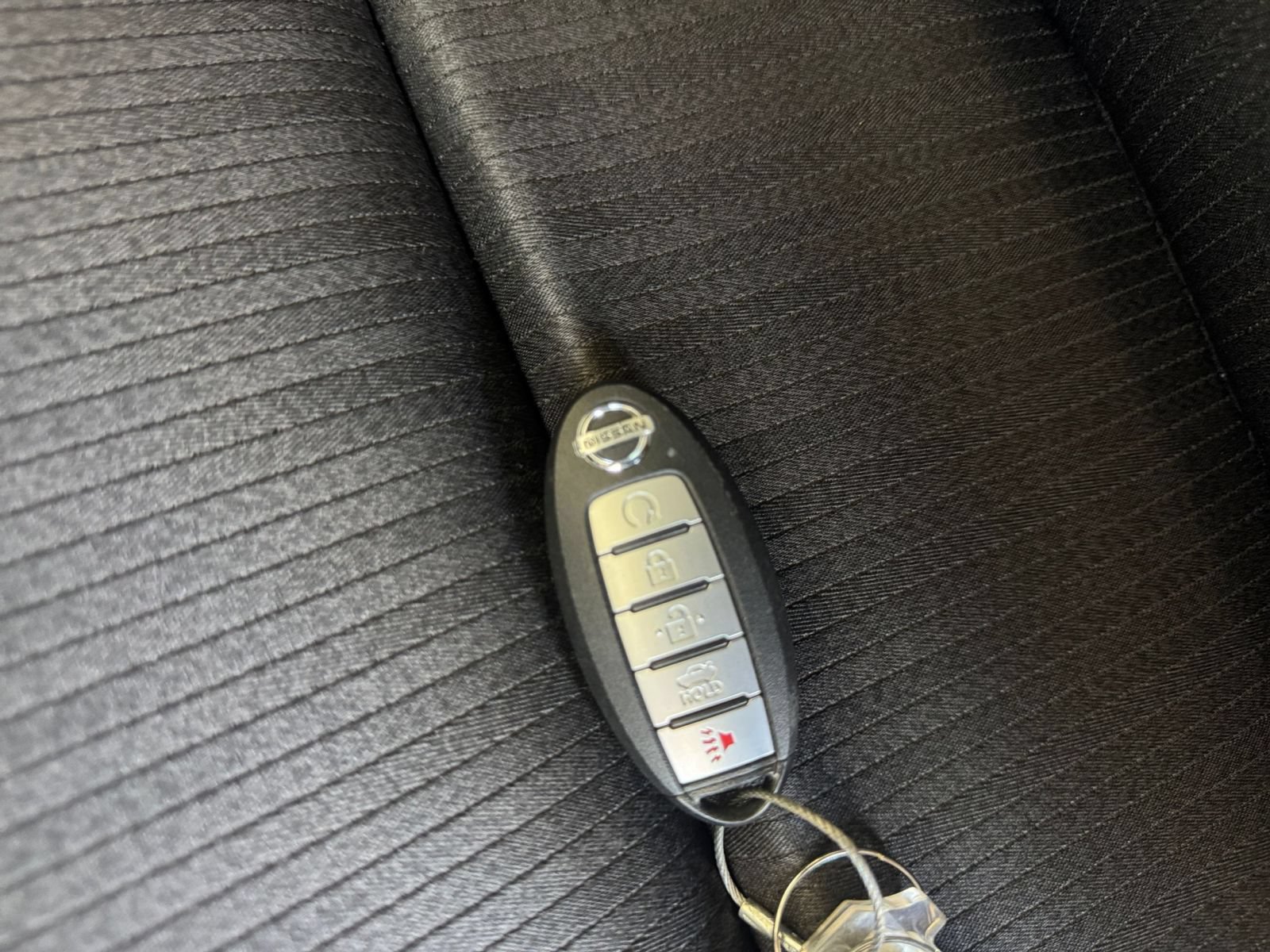 Used 2025 Nissan Altima 2.5 SV FWD image 24
