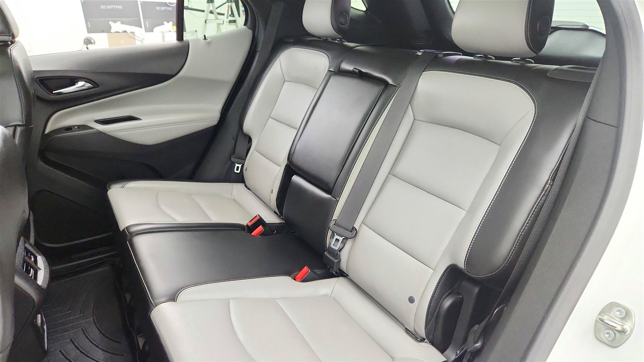 Used 2019 Chevrolet Equinox Premier FWD image 18