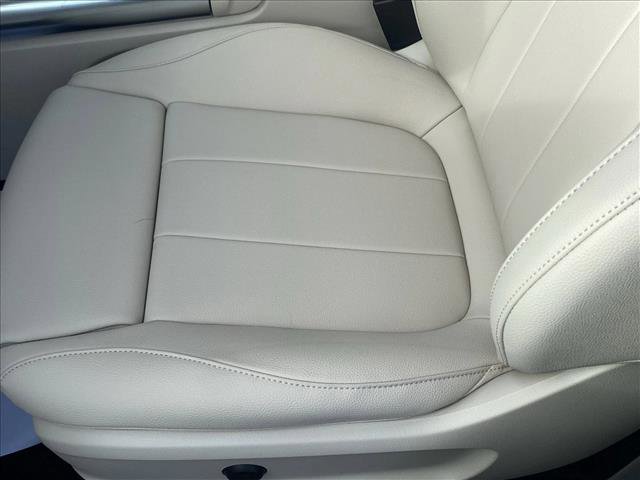 Certified 2025 Mercedes-Benz GLA 250 image 4