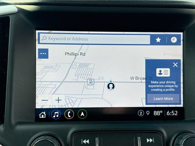 Used 2022 GMC Terrain SLT w/ Infotainment Package II AWD/4WD image 18