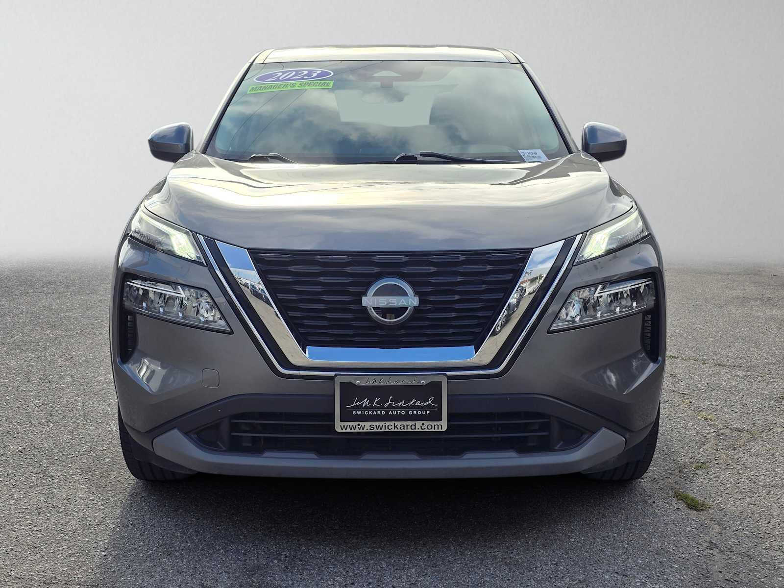 Used 2023 Nissan Rogue SV FWD image 8