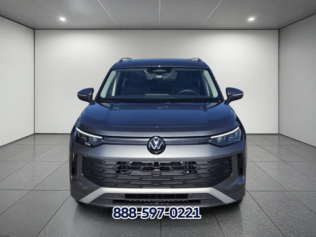 New 2026 Volkswagen Tiguan SE FWD image 5