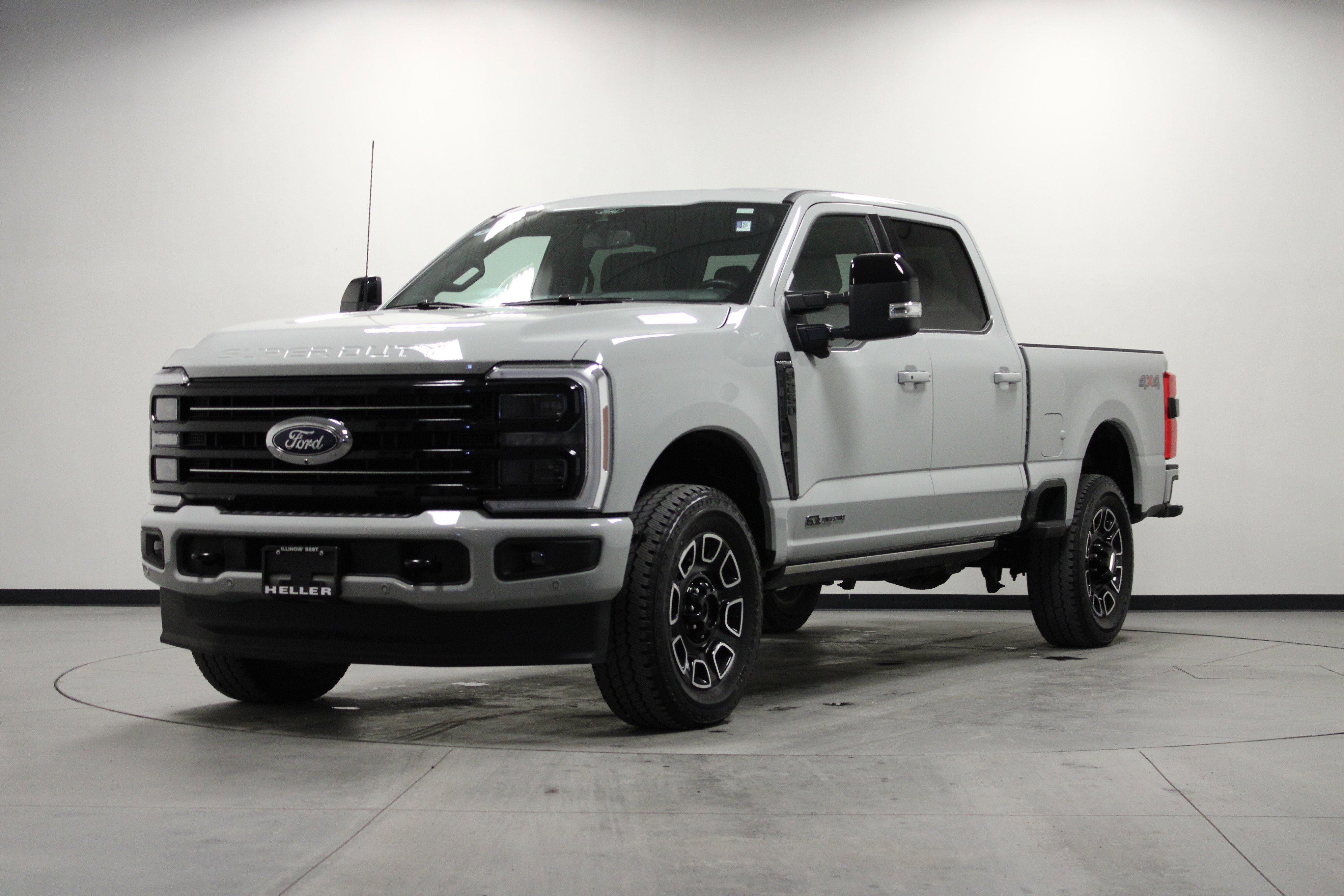 Used 2025 Ford F250 Platinum image 8