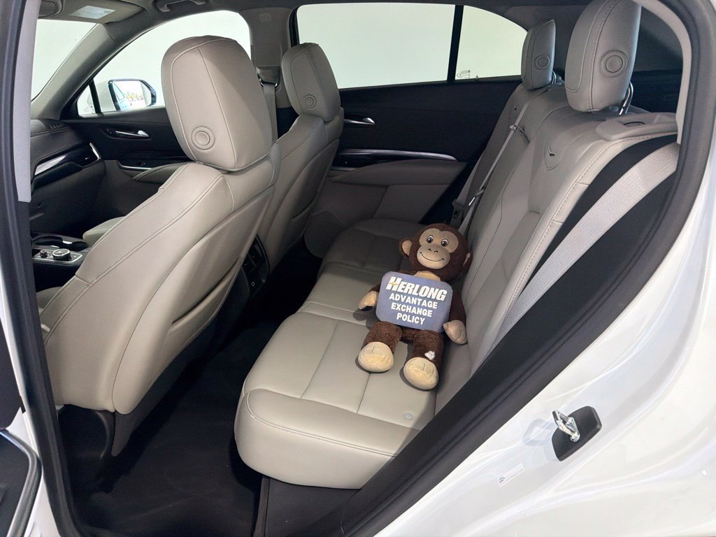 Used 2022 Cadillac XT4 Luxury w/ Driver Awareness Package FWD image 20