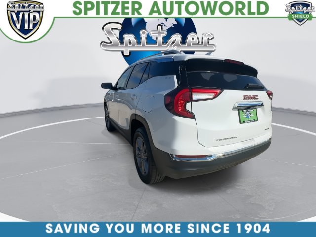 Used 2024 GMC Terrain SLT AWD/4WD image 12