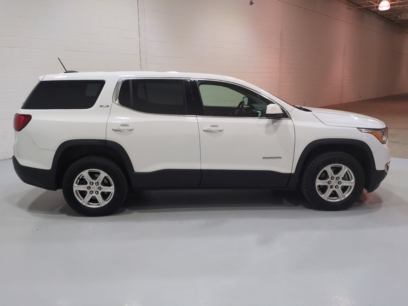 Used 2018 GMC Acadia SLE FWD video 2