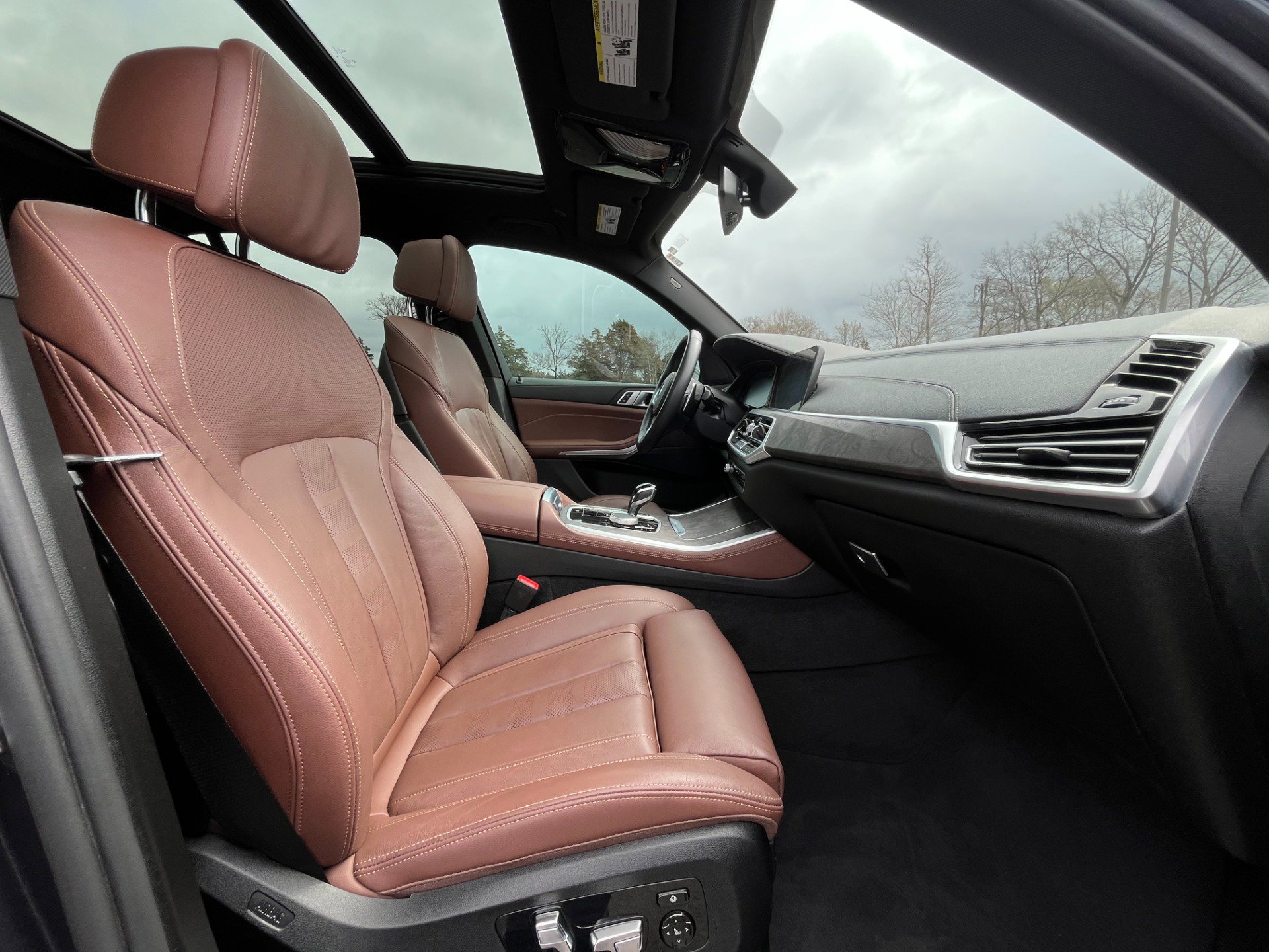 Used 2022 BMW X5 xDrive40i w/ M Sport Package image 59