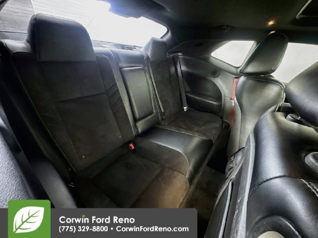 Used 2015 Dodge Challenger SRT w/ Technology Group RWD image 30