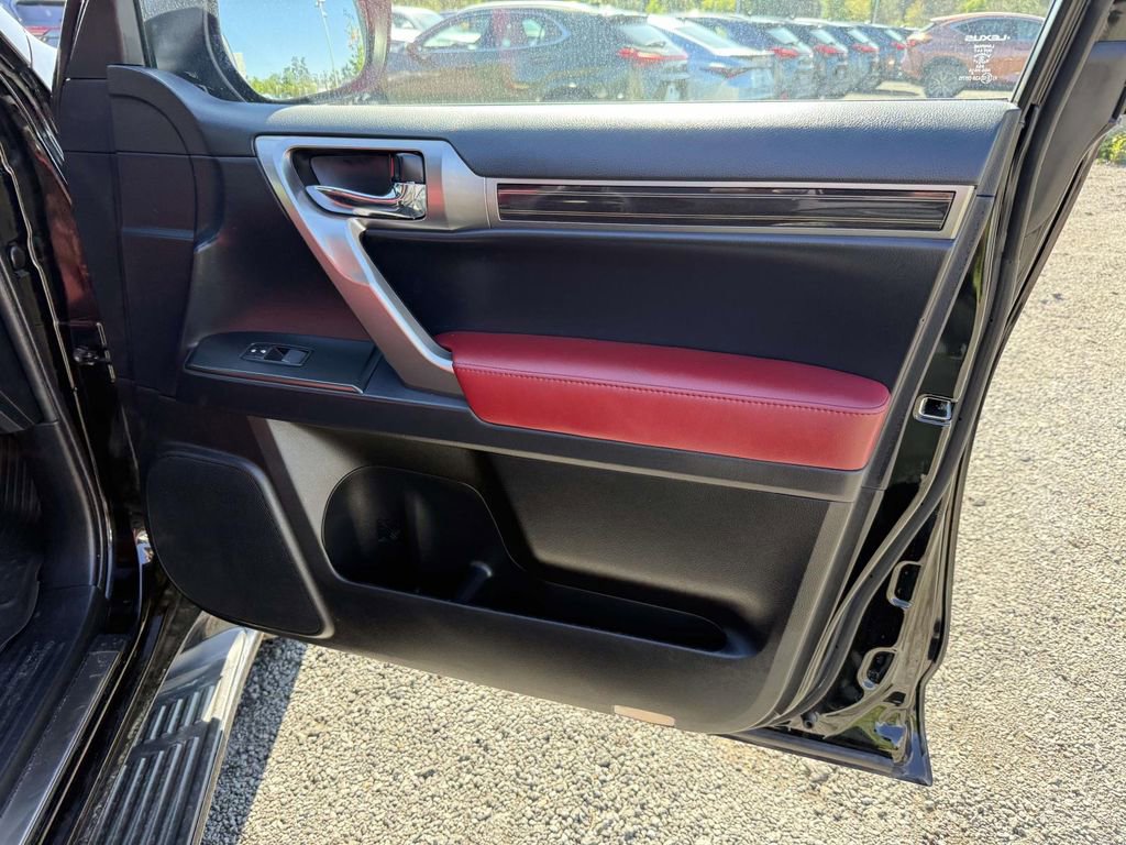 Used 2023 Lexus GX 460 Premium w/ Premium Package AWD/4WD image 15