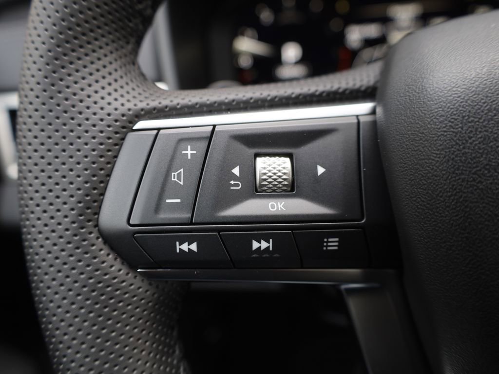 New 2025 Mitsubishi Outlander SE image 59