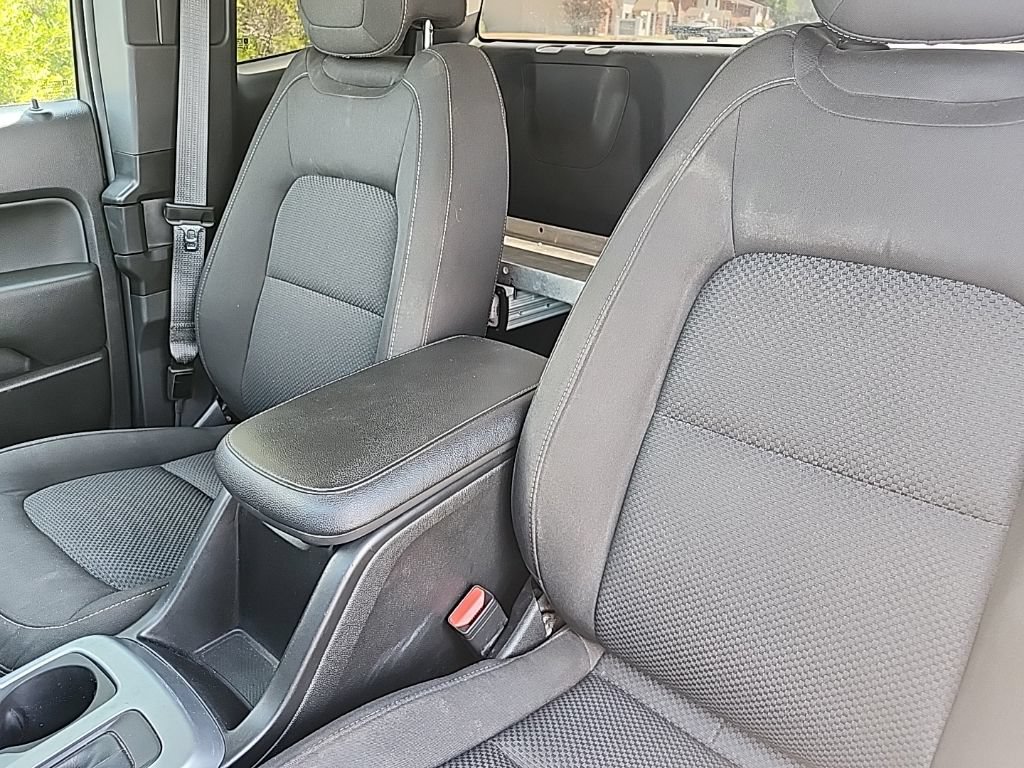 Used 2022 Chevrolet Colorado LT w/ Fleet Safety Package RWD image 19