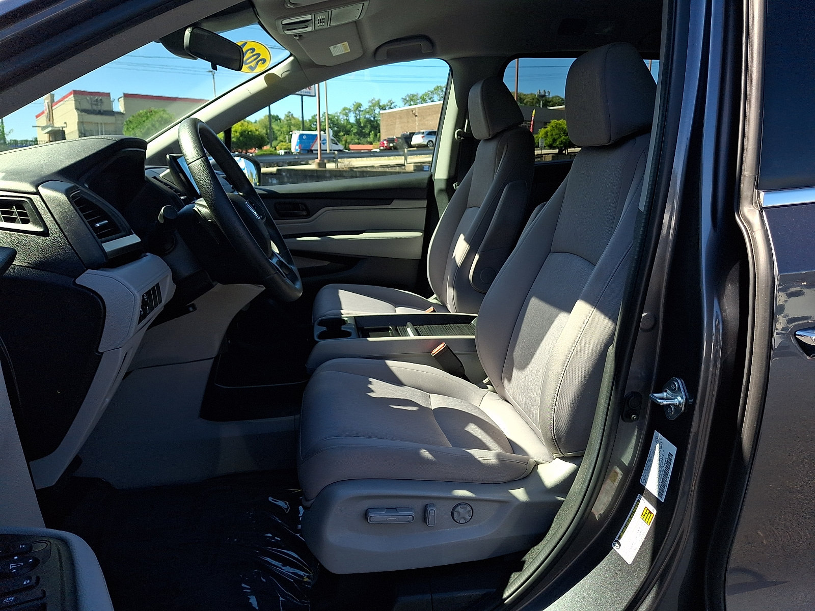 Used 2024 Honda Odyssey EX image 16