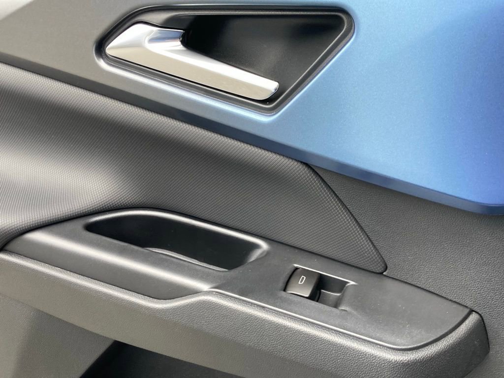 New 2026 Chevrolet Equinox EV LT AWD/4WD image 17