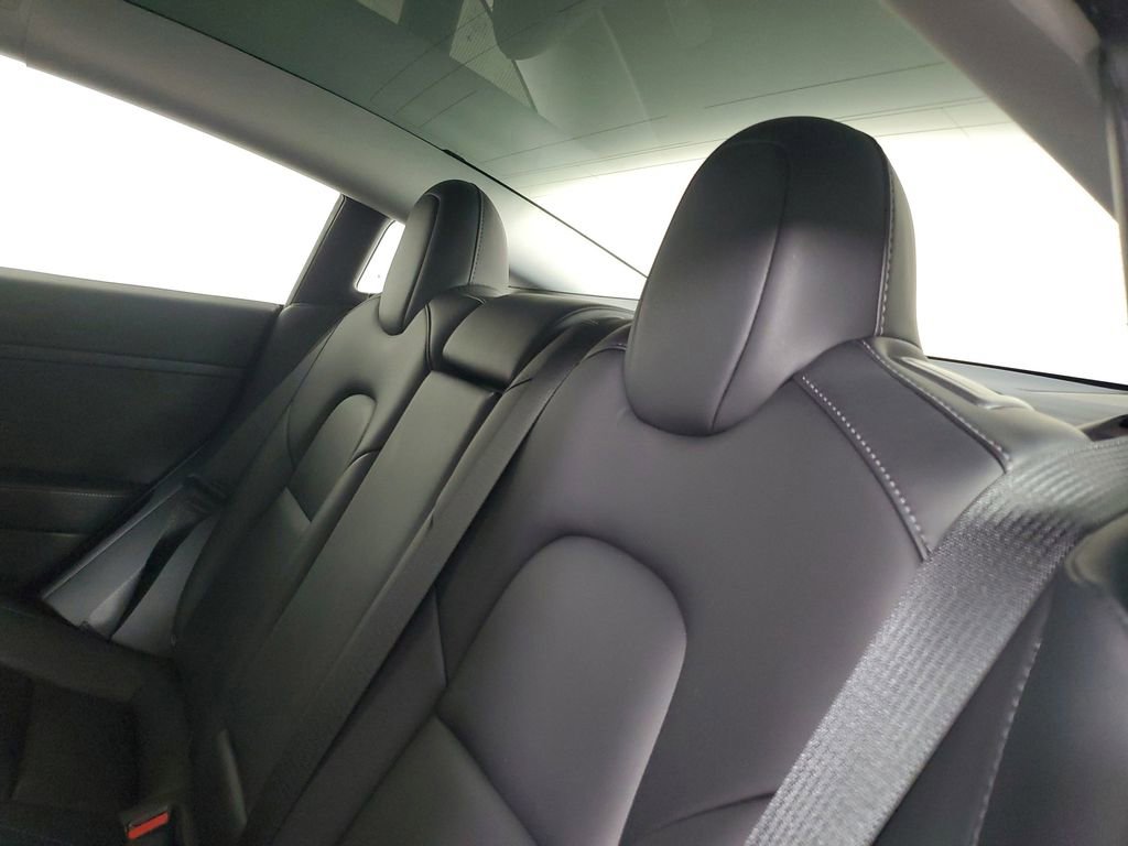 Used 2021 Tesla Model 3 Standard Range Plus image 11