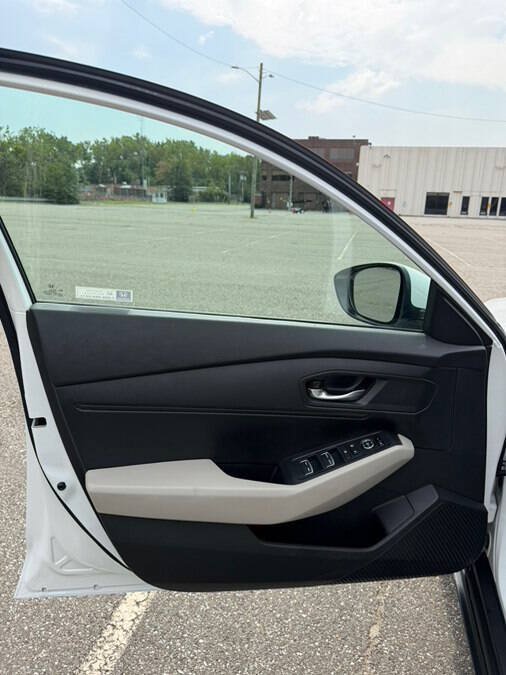 Used 2025 Honda Accord LX image 33