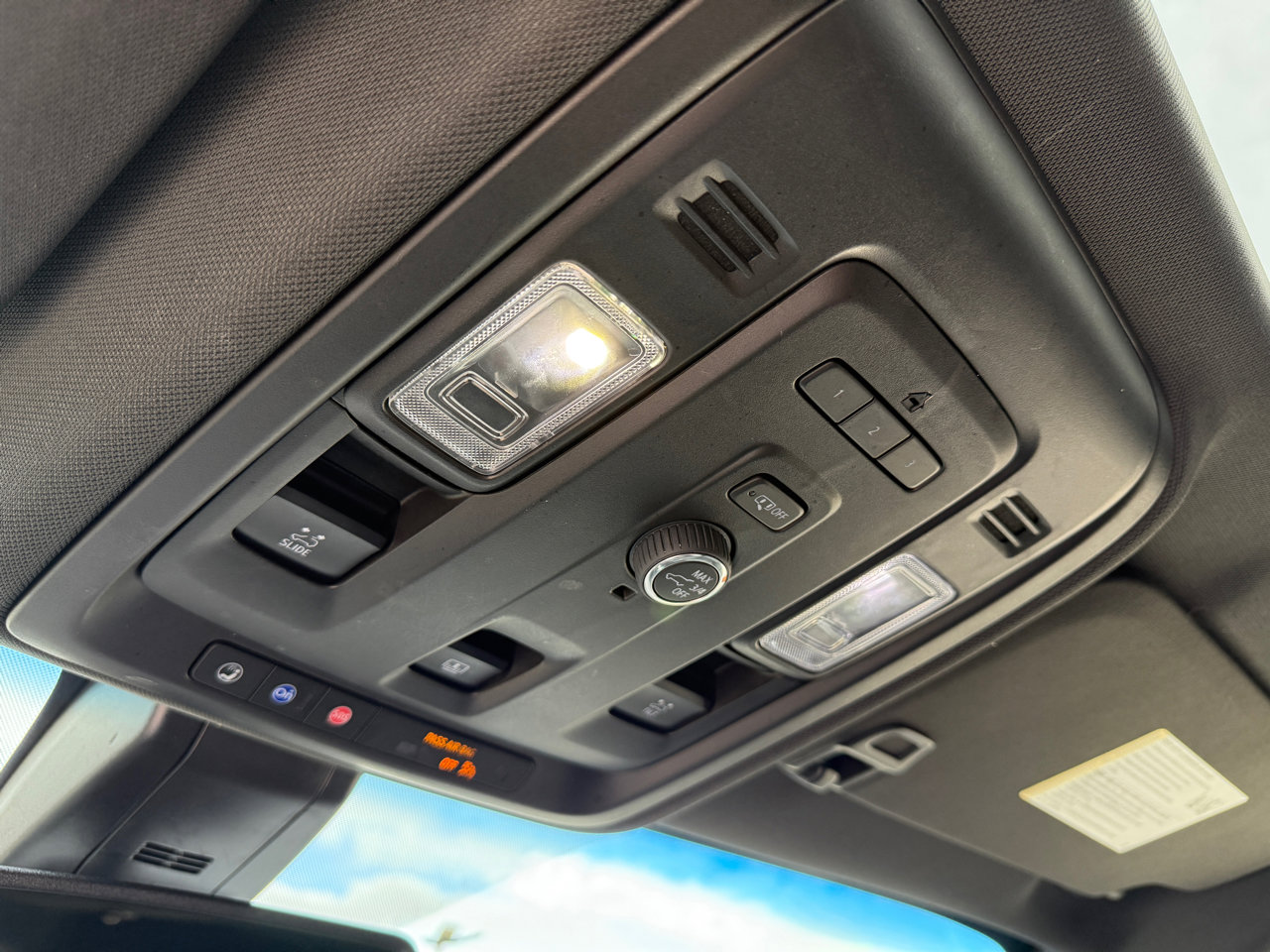 Used 2021 Chevrolet Tahoe LT image 16