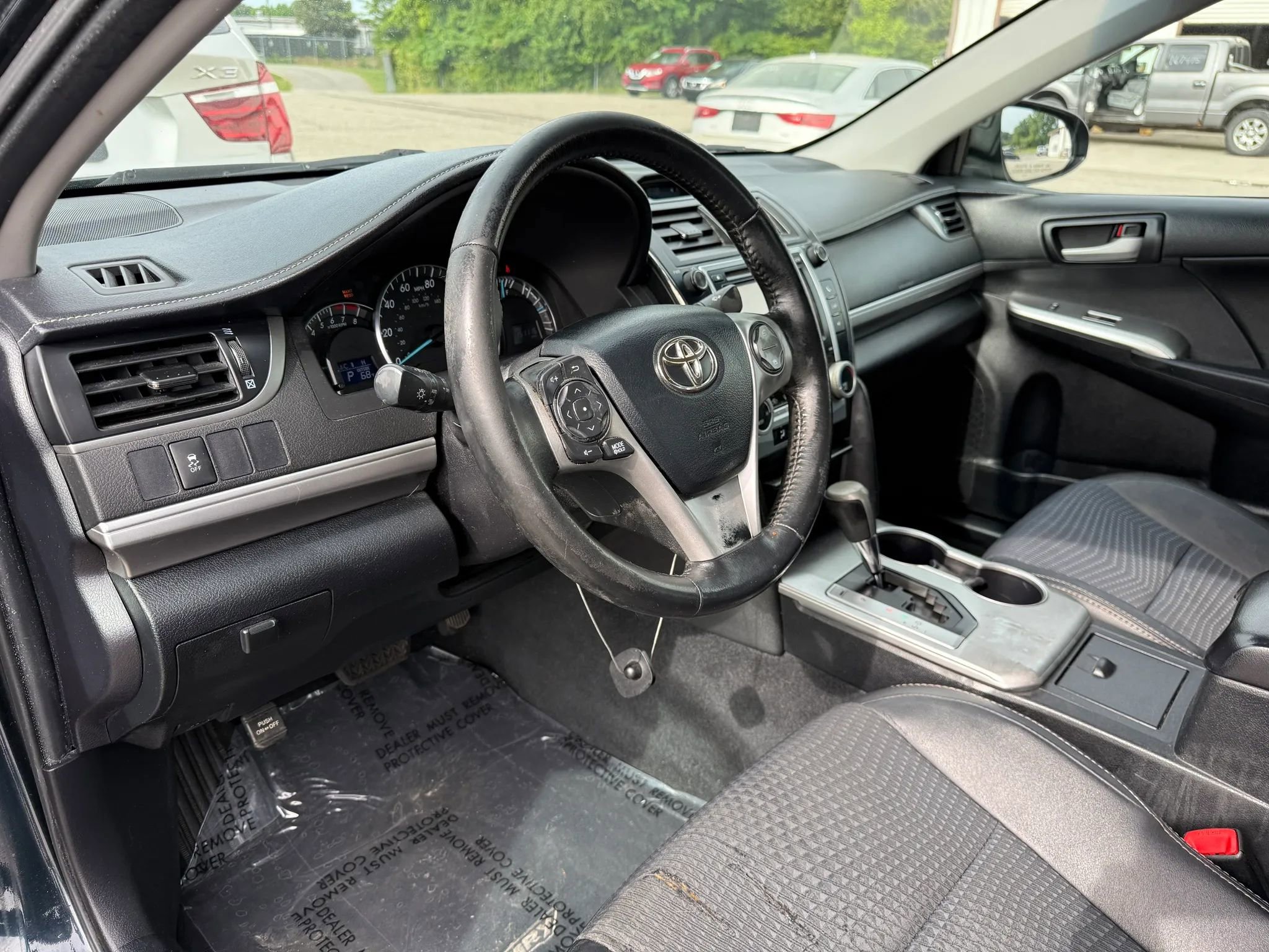 Used 2013 Toyota Camry SE FWD image 17