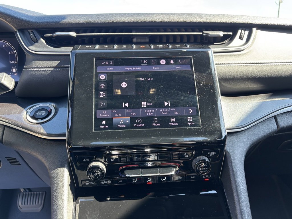 Used 2023 Jeep Grand Cherokee Altitude image 15