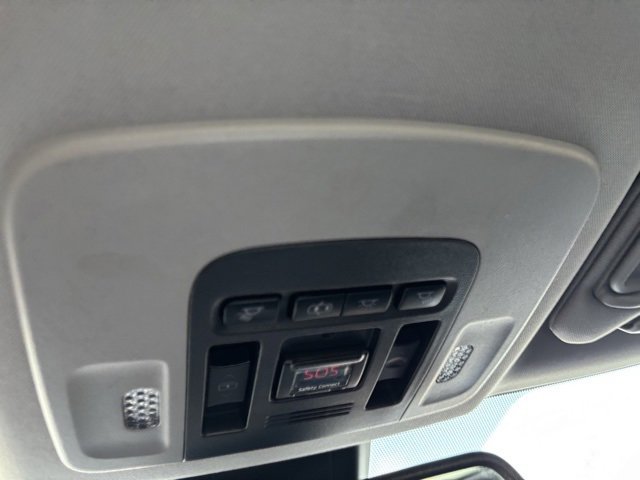 Used 2018 Toyota Camry XSE image 19