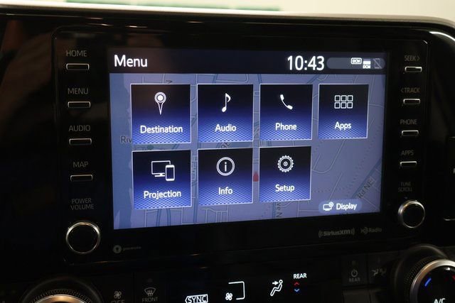 Used 2021 Toyota Highlander XLE AWD/4WD image 22