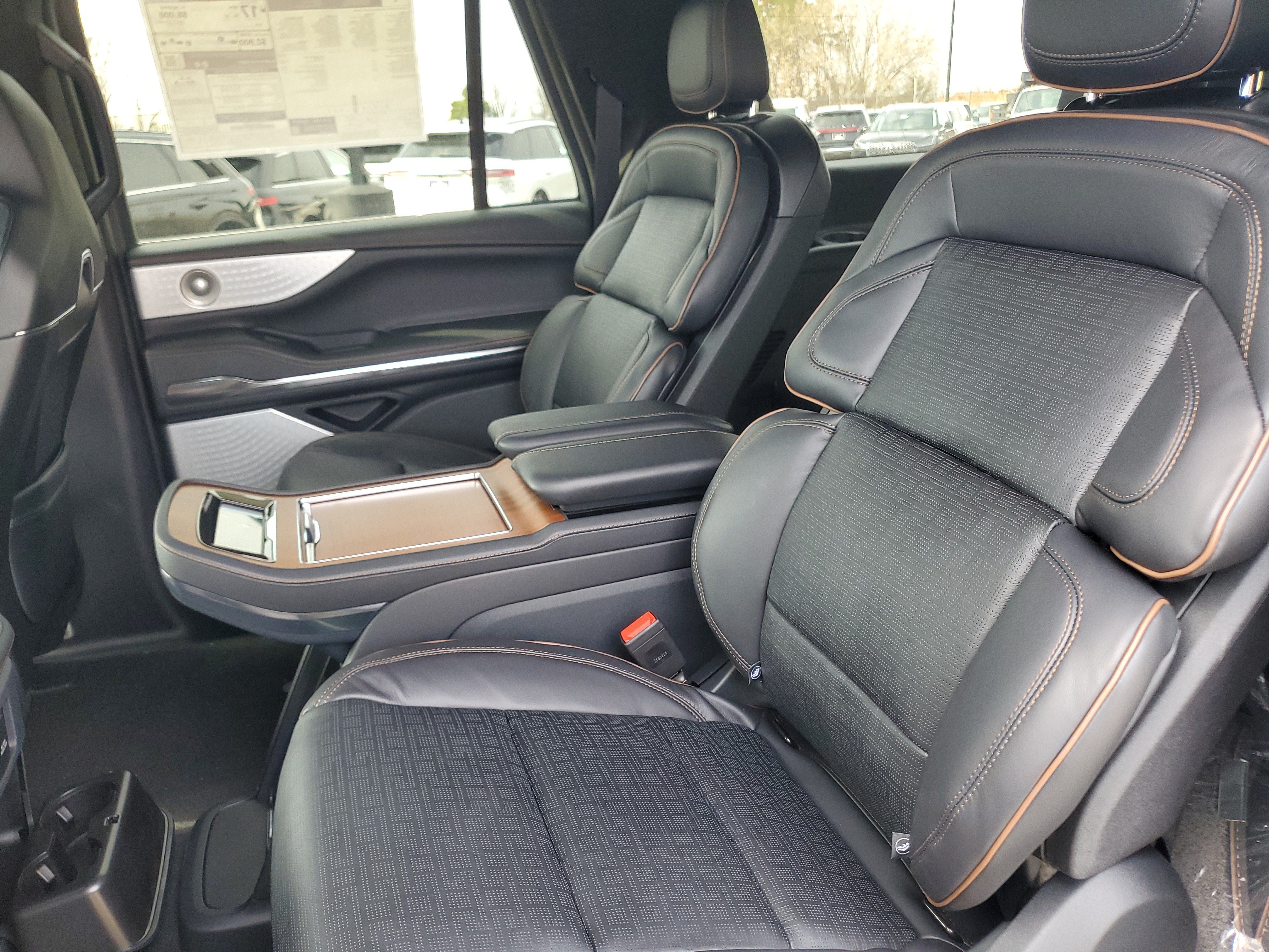 New 2026 Lincoln Navigator L Black Label AWD/4WD image 30