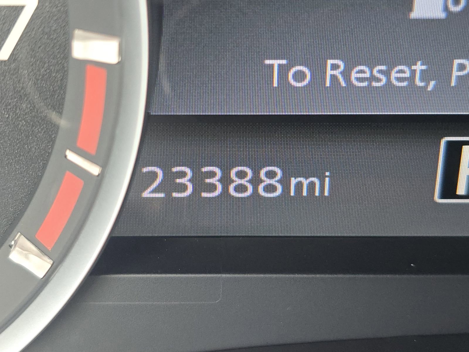 Used 2024 Nissan Frontier SL image 21