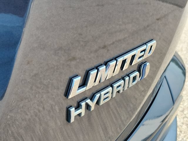 Used 2017 Toyota RAV4 Limited AWD/4WD image 28