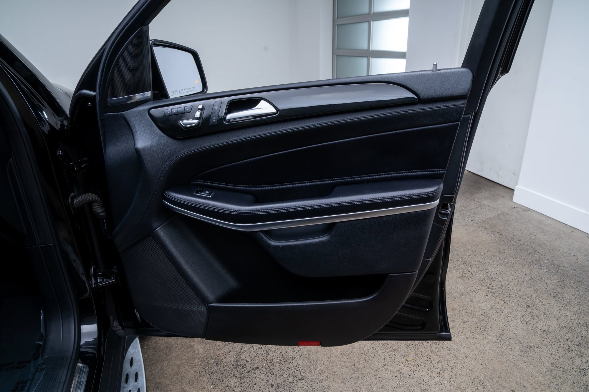 Used 2018 Mercedes-Benz GLS 550 4MATIC image 25