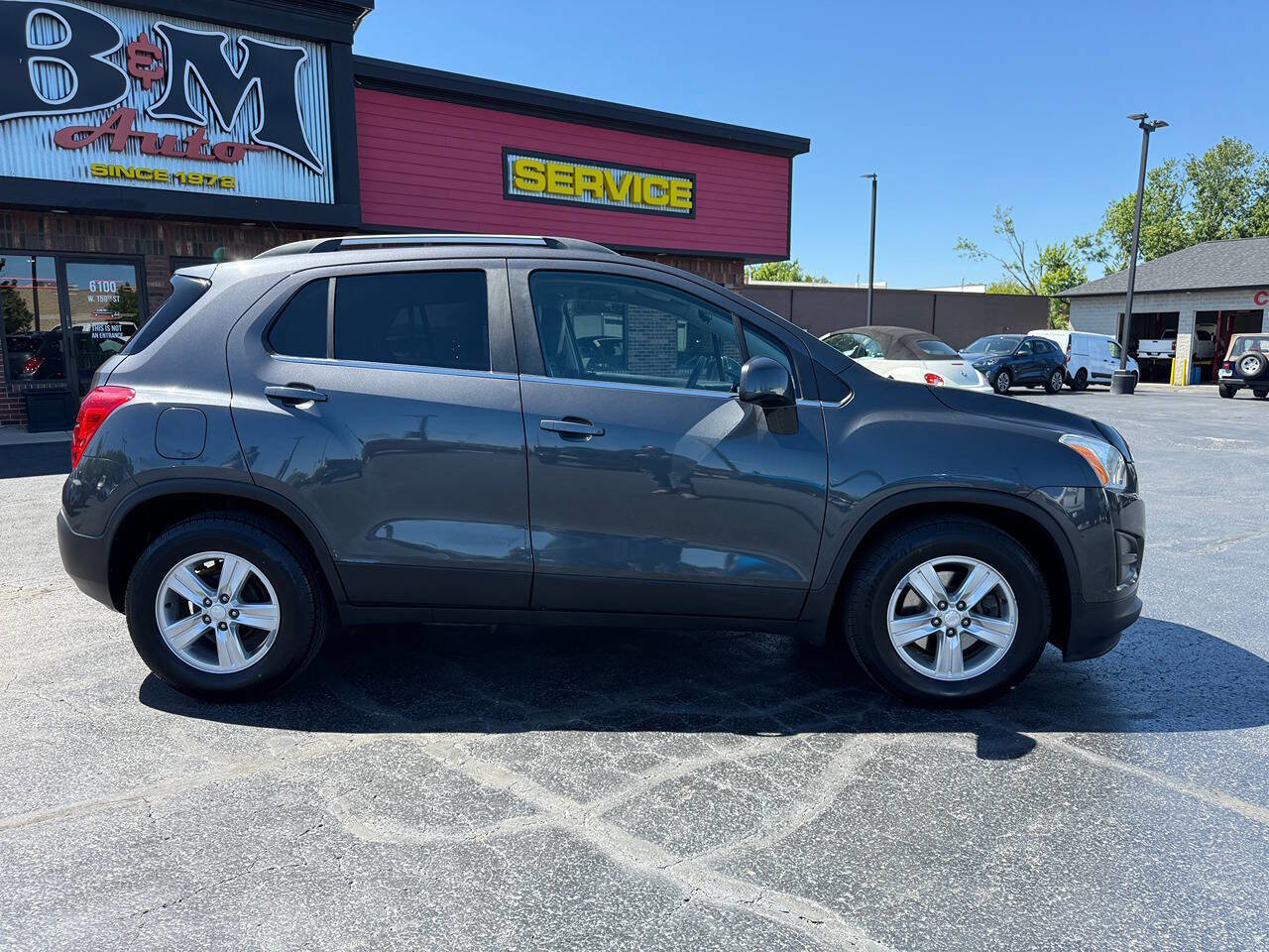 Used 2016 Chevrolet Trax LT w/ LT Convenience Package FWD image 8