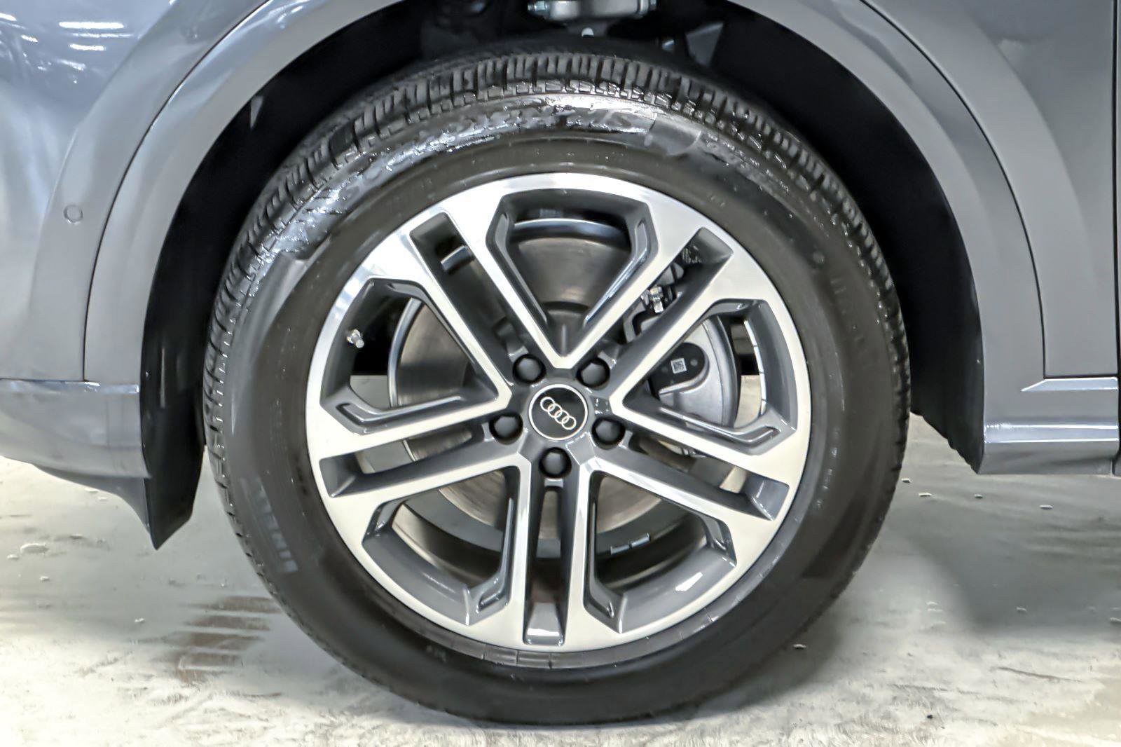 Certified 2025 Audi Q5 Premium Plus w/ Premium Plus image 26