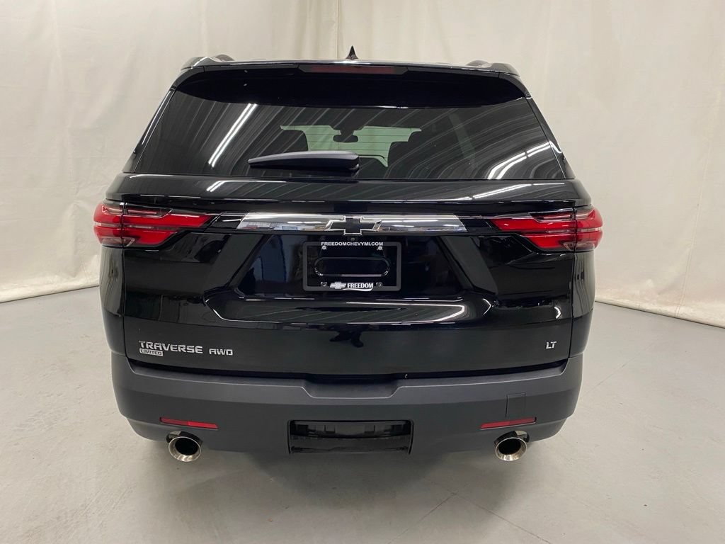 Used 2024 Chevrolet Traverse LT w/ LPO, Floor Liner Package AWD/4WD image 7