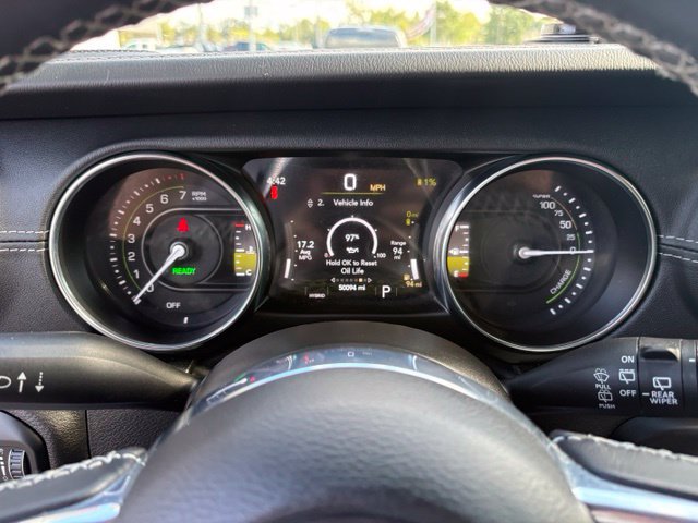 Used 2022 Jeep Wrangler Unlimited Sahara AWD/4WD image 15