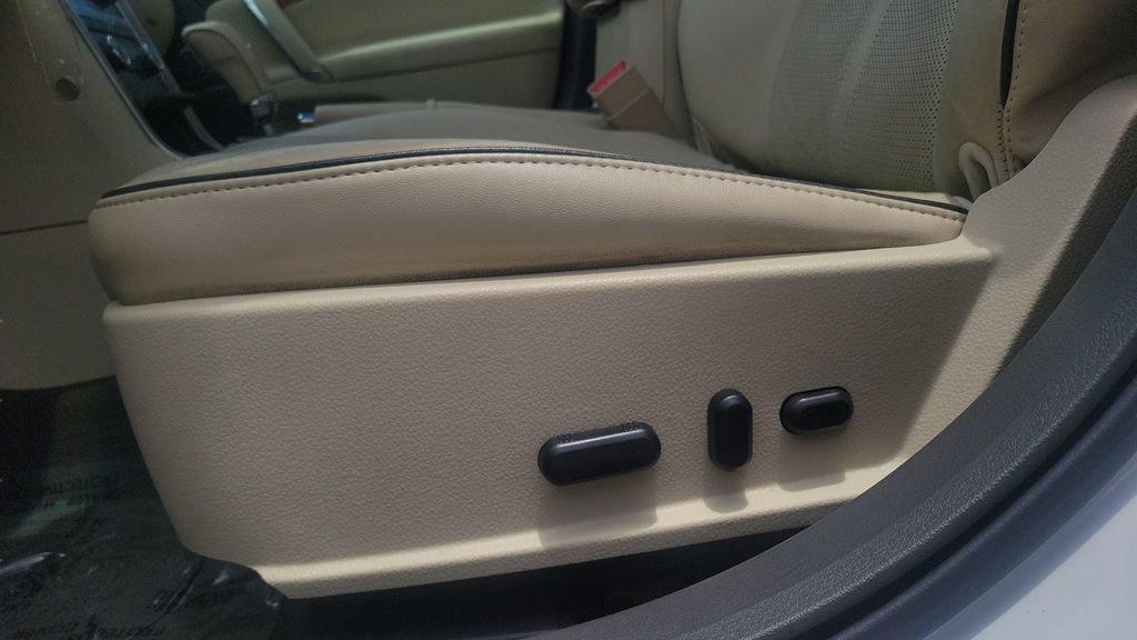 Used 2012 Lincoln MKZ Hybrid FWD image 16