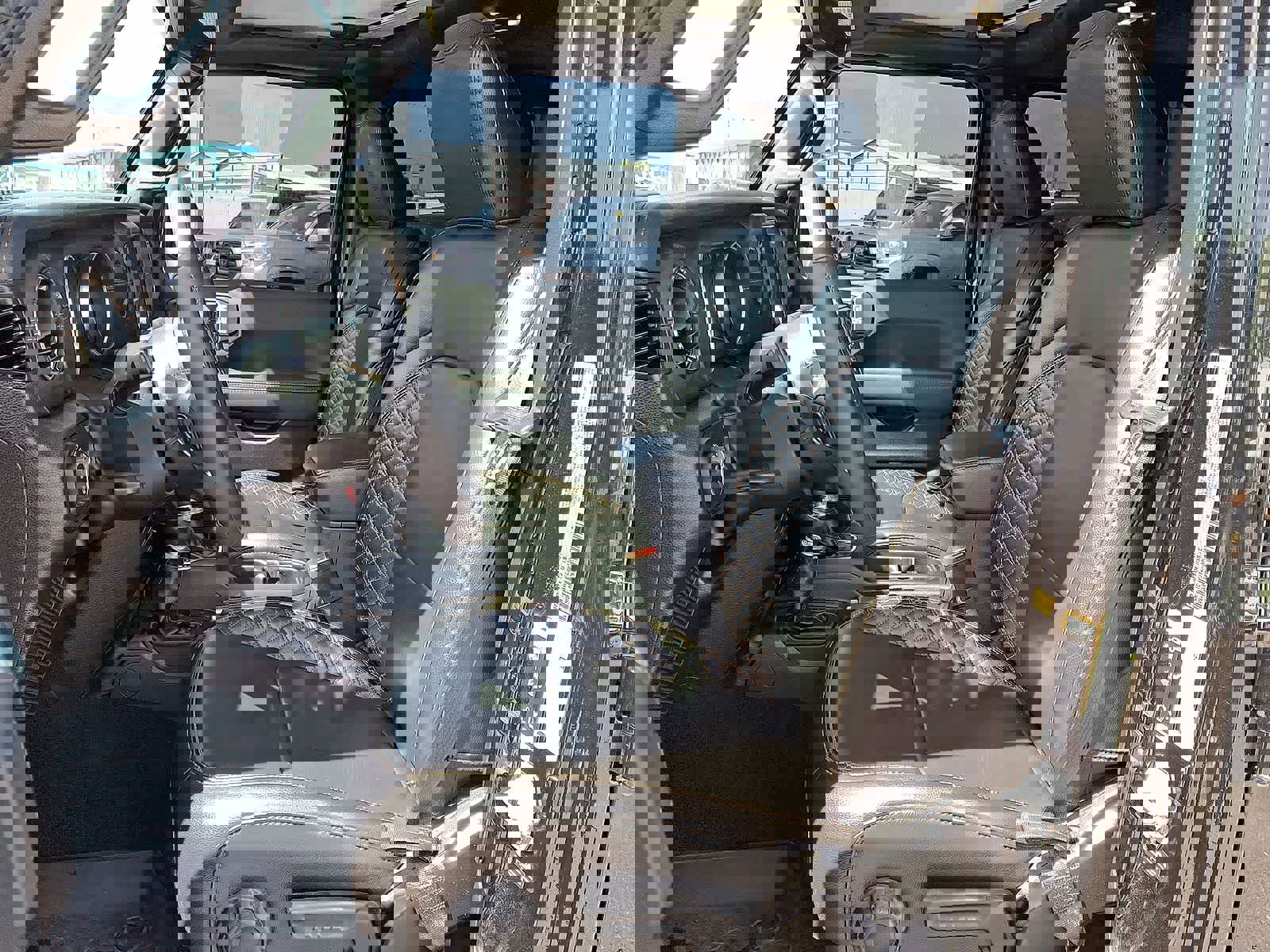 Used 2023 Jeep Gladiator Overland image 25