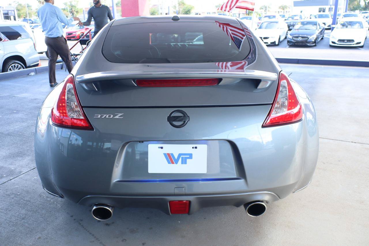 Used 2016 Nissan 370Z Coupe RWD image 9