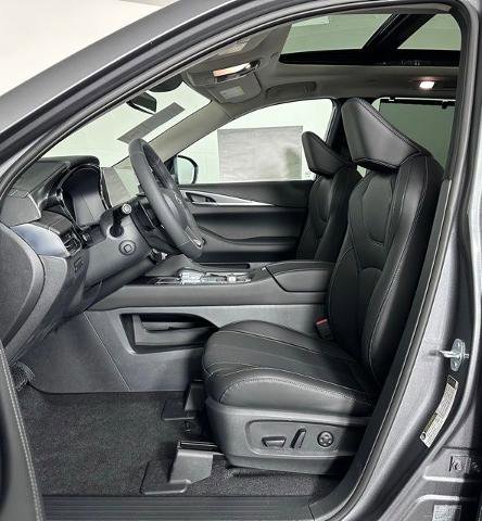 Certified 2026 INFINITI QX60 Luxe w/ Cargo Package FWD image 14