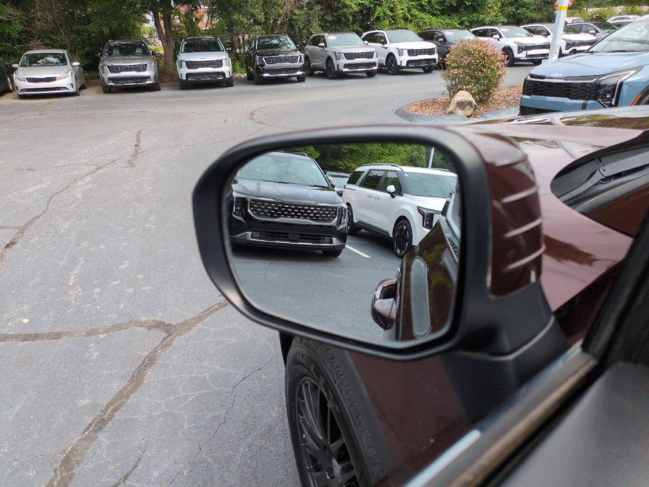 Used 2020 Kia Telluride LX AWD/4WD image 11