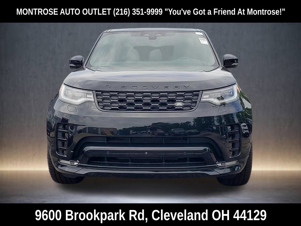 New 2025 Land Rover Discovery Dynamic SE image 2