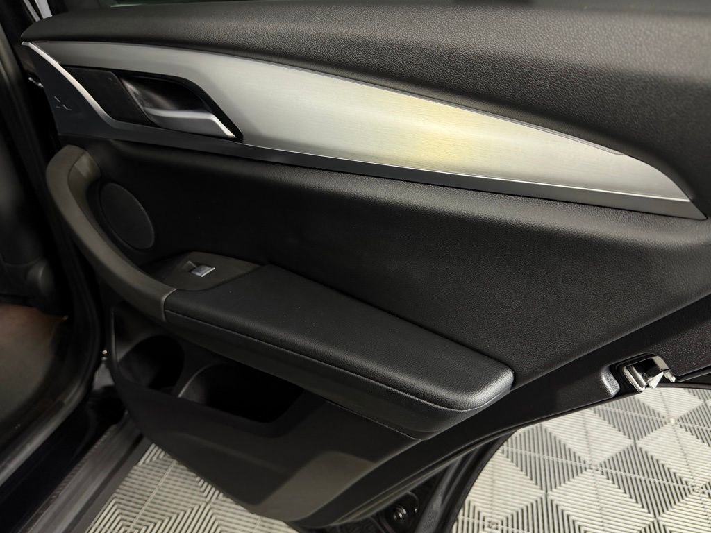 Used 2025 BMW X4 xDrive30i image 31